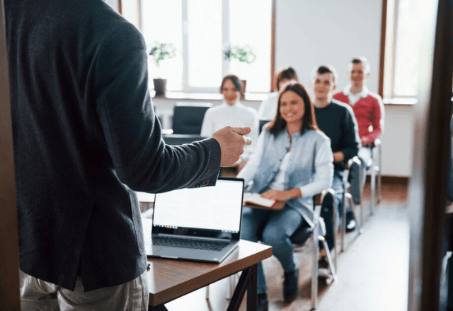 Imagem da noticia Vida universitária para autistas: quais são os desafios e como enfrentá-los?