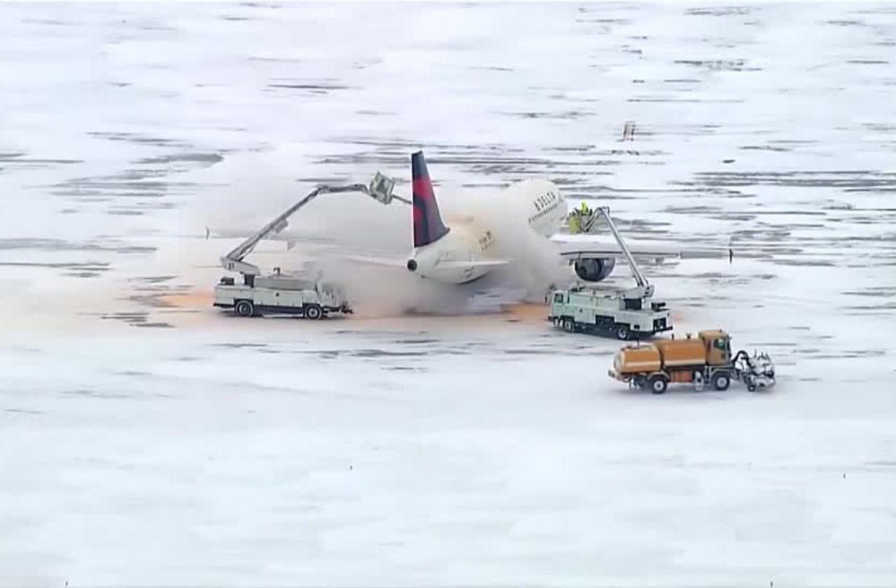 Nevasca cancela quase 11 mil voos nos EUA e afeta principais aeroportos Nevasca cancela quase 11 mil voos nos EUA e afeta principais aeroportos