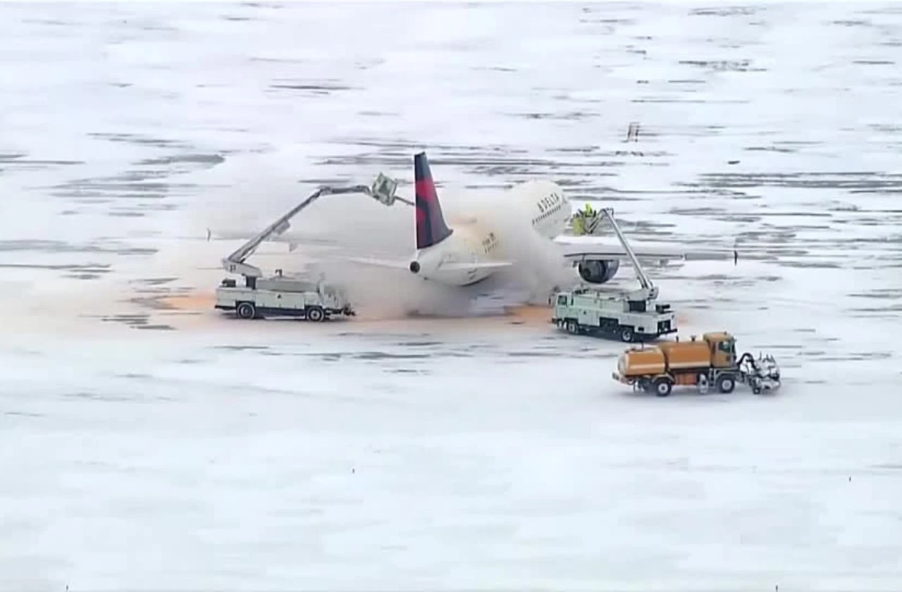 Imagem da noticia Nevasca cancela quase 11 mil voos nos EUA e afeta principais aeroportos