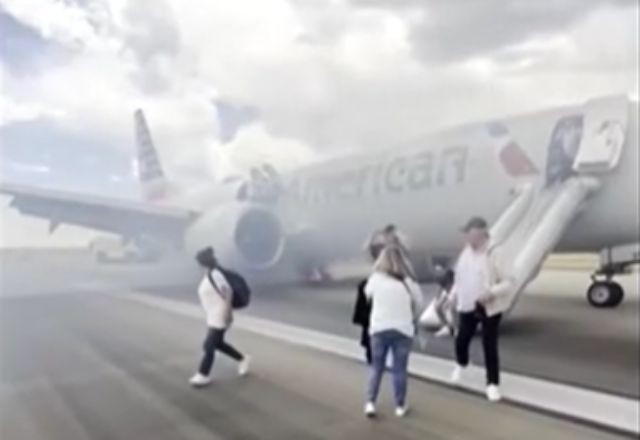 Imagem da noticia Passageiros deixam avião com princípio de incêndio em Denver, nos EUA