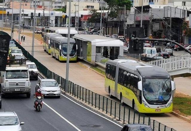 Imagem da noticia BH tem novo dia de greve e ônibus operam com frota abaixo de 60%