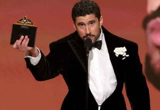 Imagem da noticia Grammy 2026: Bad Bunny faz história e vence álbum do ano com disco em espanhol