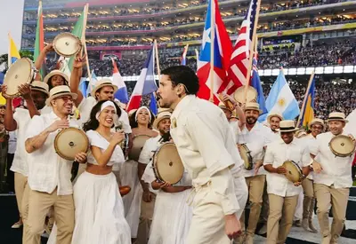 Bad Bunny reacende debate político: porto-riquenhos são cidadãos norte-americanos ou não? Bad Bunny reacende debate político: porto-riquenhos são cidadãos norte-americanos ou não?