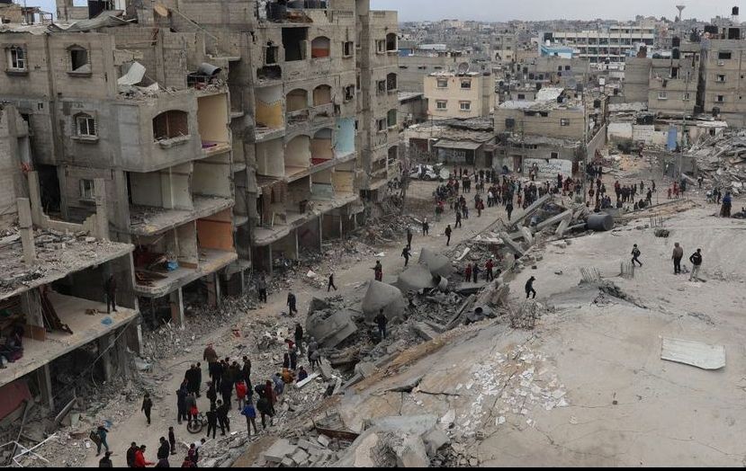 Imagem da noticia Ataques aéreos e terrestres de Israel matam dezenas na Faixa de Gaza