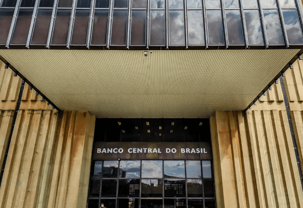 Imagem da notícia: Governo prepara anúncio de novos diretores do BC