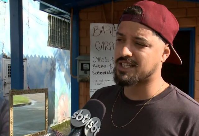 Imagem da noticia Barbeiro transforma ponto de táxi em barbearia após perder comércio em Porto Alegre