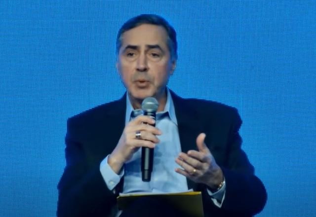 Imagem da noticia "O STF interpreta a Constituição e tem protagonismo", diz Barroso