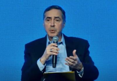 "O STF interpreta a Constituição e tem protagonismo", diz Barroso "O STF interpreta a Constituição e tem protagonismo", diz Barroso