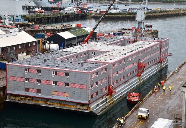 Imagem da noticia Reino Unido acomoda requerentes de asilo em balsa para reduzir custos