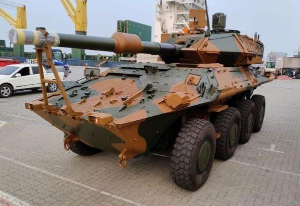 Imagem da notícia: Exército vai enviar blindado mais poderoso à fronteira com a Venezuela