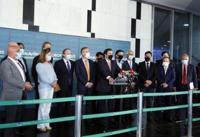 Após decisão do PT, oposição formaliza apoio a Baleia Rossi Após decisão do PT, oposição formaliza apoio a Baleia Rossi