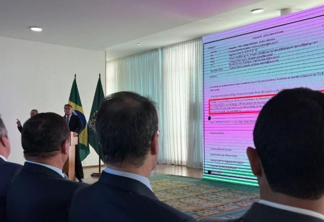 Imagem da noticia Apoiadores repetem discurso de Bolsonaro e atacam TSE