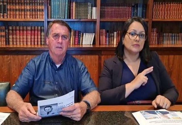 Imagem da noticia Live em que Bolsonaro associa vacina da covid à aids é removida do Facebook