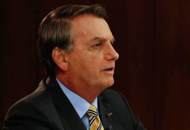 Imagem da noticia Bolsonaro xinga ministro Barroso e acusa TSE de fraude em eleições