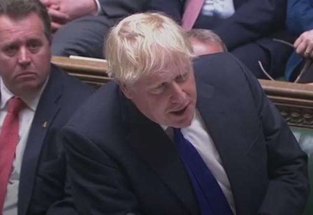 Imagem da noticia Boris Johnson diz que não renunciará mesmo após saída de ministros