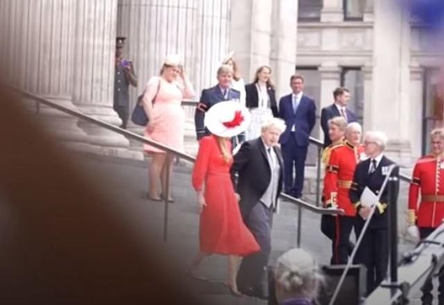 Imagem da noticia Boris Johnson é vaiado durante celebrações do Jubileu de Platina