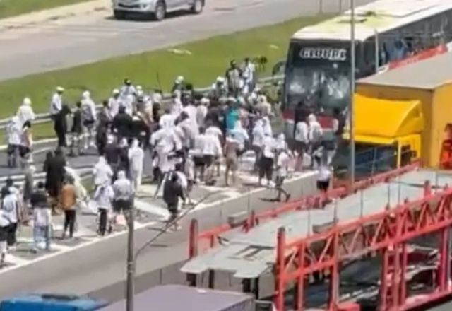 Imagem da noticia Torcedores de Internacional e Santos brigam em Santa Catarina