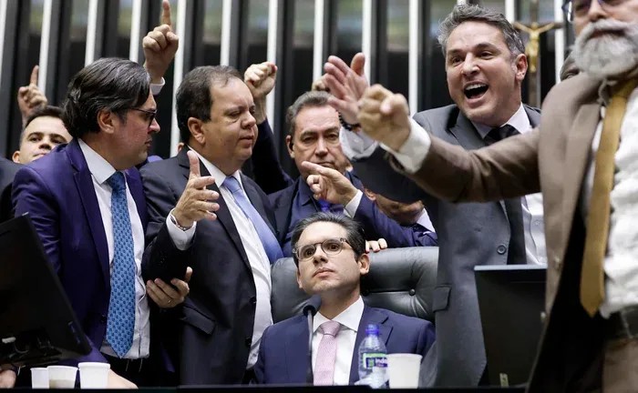 Imagem da noticia Conselho de Ética da Câmara inicia oitiva de testemunhas contra deputados acusados de motim