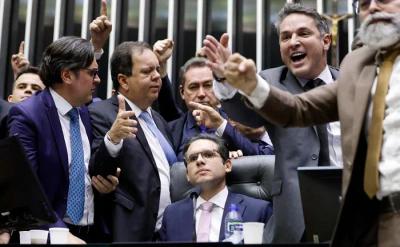 Conselho de Ética da Câmara inicia oitiva de testemunhas contra deputados acusados de motim Conselho de Ética da Câmara inicia oitiva de testemunhas contra deputados acusados de motim