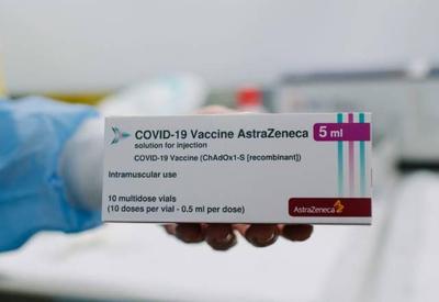Anvisa solicita alteração na bula da vacina de Oxford Anvisa solicita alteração na bula da vacina de Oxford