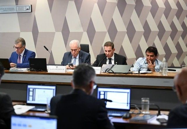 Imagem da noticia CCJ do Senado adia votação do PL da Dosimetria; nova sessão deve começar às 15h