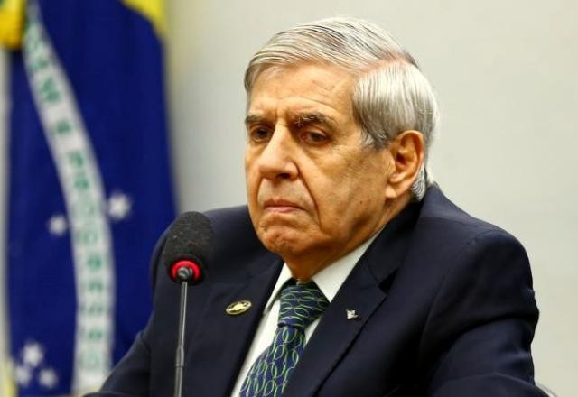 Imagem da noticia CPI da Câmara Legislativa convoca general Augusto Heleno