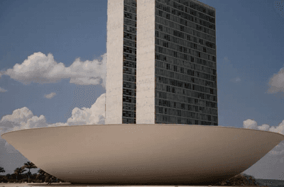 Câmara dos Deputados abre inscrições para concurso com 70 vagas e salários de até R$ 30 mil Câmara dos Deputados abre inscrições para concurso com 70 vagas e salários de até R$ 30 mil