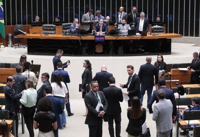 Imagem da noticia Câmara aprova texto-base com regras para IBS previsto na reforma tributária