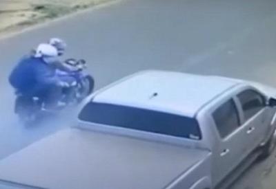 Empresário é atacado a tiros no interior de SP Empresário é atacado a tiros no interior de SP