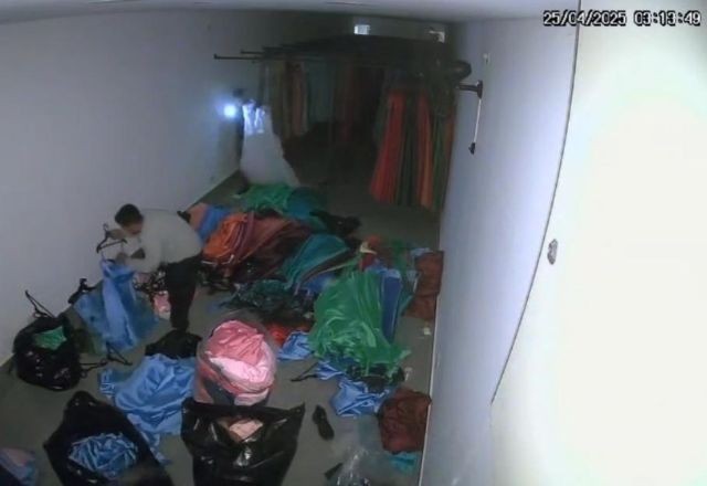 Imagem da noticia Criminosos invadem loja de vestidos no centro de São Paulo e furtam mais de mil peças