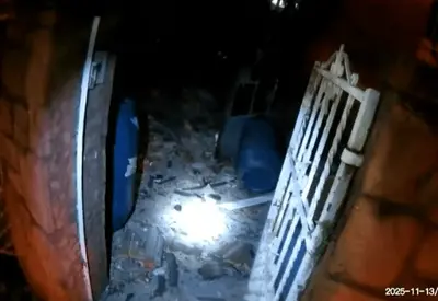 VÍDEO: câmeras de policiais mostram como ficou casa de baloeiro depois de explodir no Tatuapé (SP) VÍDEO: câmeras de policiais mostram como ficou casa de baloeiro depois de explodir no Tatuapé (SP)