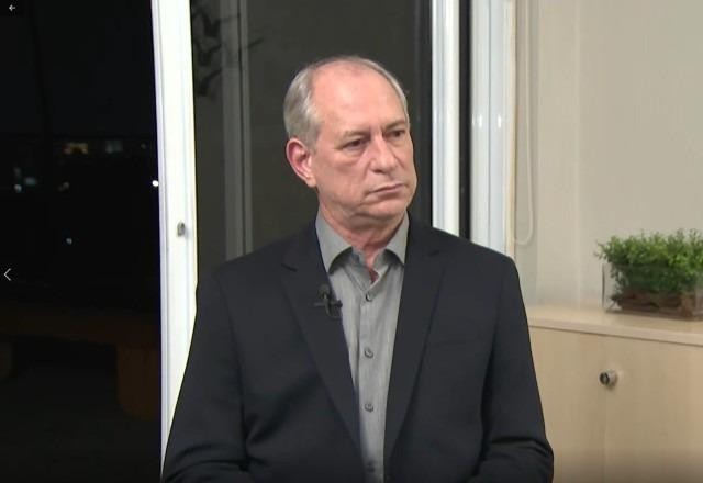 Imagem da noticia Ciro defende renda mínima contra "chantagem de véspera de eleição"