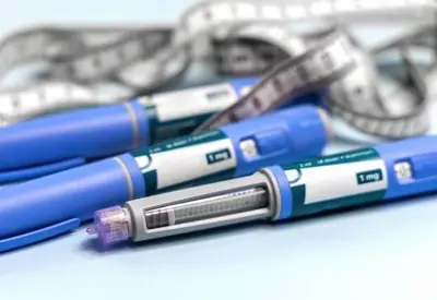 Polícia prende dupla ligada a fábrica clandestina de canetas emagrecedoras em São Paulo Polícia prende dupla ligada a fábrica clandestina de canetas emagrecedoras em São Paulo