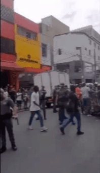 Imagem da noticia Ambulante senegalês leva tiro de arma de choque por PM no centro de SP