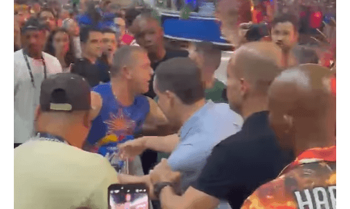 Imagem da noticia Prefeito de Vitória é atingido no rosto em confusão durante desfile de carnaval no ES