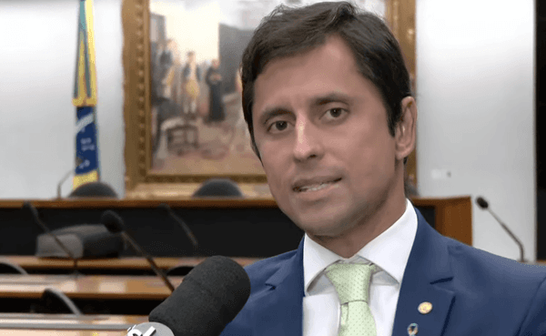 Imagem da notícia: Vice-presidente da CPMI do INSS cobra depoimento de irmão de Lula: "Quem não deve, não teme"