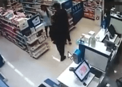 PM impede trio e recupera R$ 80 mil em canetas emagrecedoras em tentativa de assalto a farmácia PM impede trio e recupera R$ 80 mil em canetas emagrecedoras em tentativa de assalto a farmácia