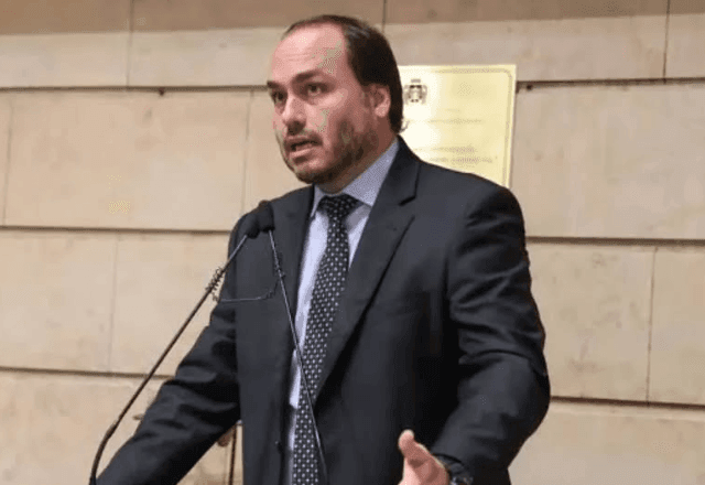 Imagem da noticia "Abin paralela": Carlos Bolsonaro depõe à PF e nega relação com Ramagem