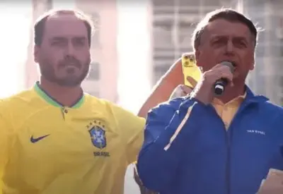 Bolsonaro prepara lista de candidatos a governador e senador, diz Carlos Bolsonaro prepara lista de candidatos a governador e senador, diz Carlos