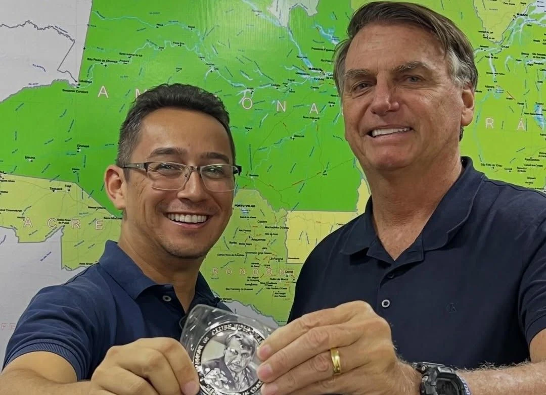 Imagem da noticia Moraes exige "qualificações profissionais" de irmão de Michelle indicado para cuidador de Bolsonaro