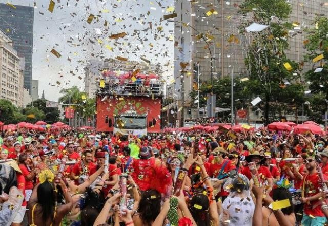 Imagem da noticia Prefeito anuncia cancelamento do carnaval de rua no Rio de Janeiro