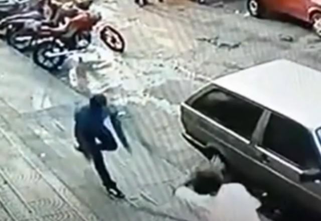 Imagem da noticia Carregador de bagagem é morto com pedrada ao disputar mala com colega