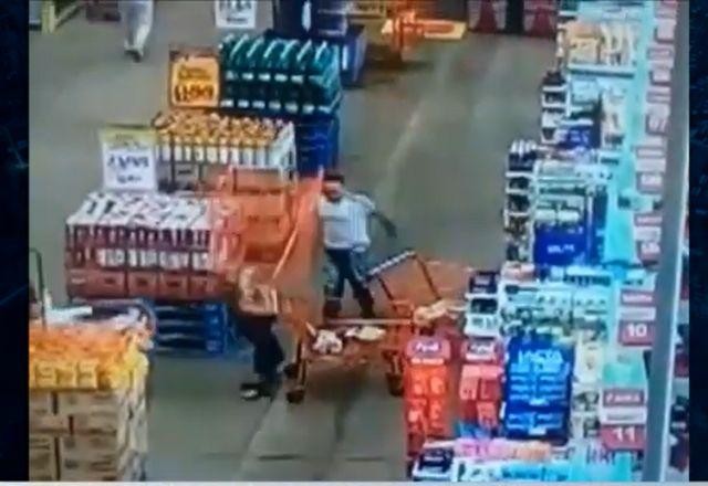Imagem da noticia Mulher é atacada com carrinho de supermercado em Brasília (DF)