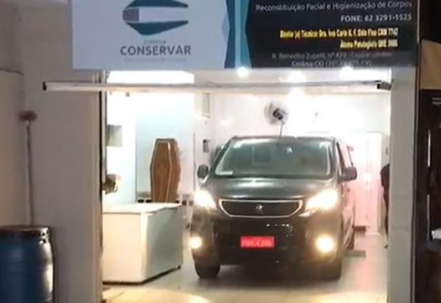 Imagem da noticia Corpo de Lázaro Barbosa deixa IML em Goiânia em carro de funerária do DF
