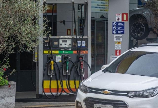 Imagem da noticia Após redução, gasolina chega a ser vendida a R$ 4,92 no país