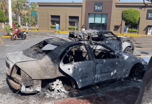 Imagem da noticia Onda de violência atinge o México após morte de líder de cartel de drogas em operação militar