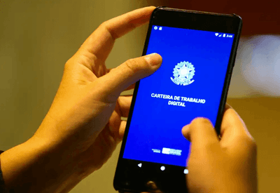 Brasil abre 255.321 vagas formais de emprego em fevereiro, abaixo do esperado Brasil abre 255.321 vagas formais de emprego em fevereiro, abaixo do esperado