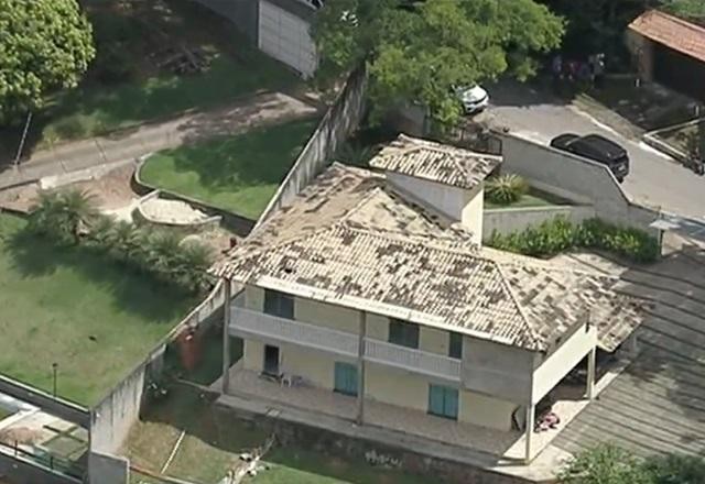 Imagem da noticia Adolescente é morto a tiros após criminosos invadirem casa