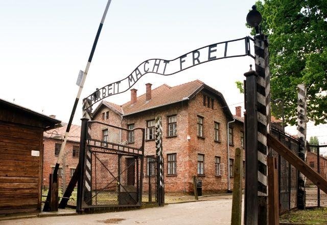 Imagem da noticia Líderes internacionais lembram os 80 anos da libertação de Auschwitz