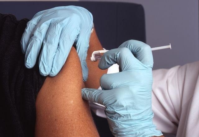 Imagem da noticia Saúde distribui mais 3 milhões de vacinas contra covid-19
